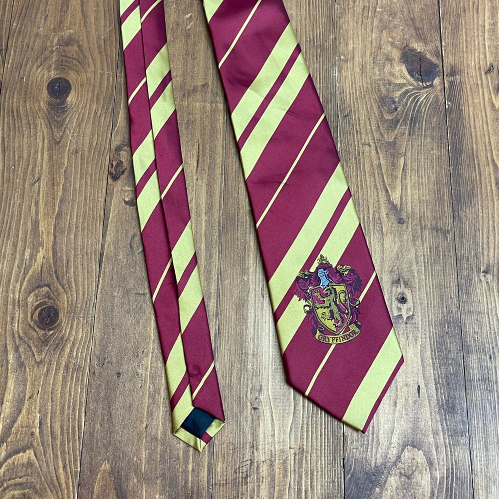 Harry Potter Gryffindor Neck Tie maroon and gold stripes